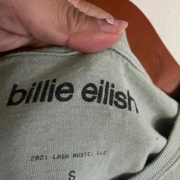 Billie Eilish small green happier that ever casual band singer shirt size Small - Picture 5 of 6